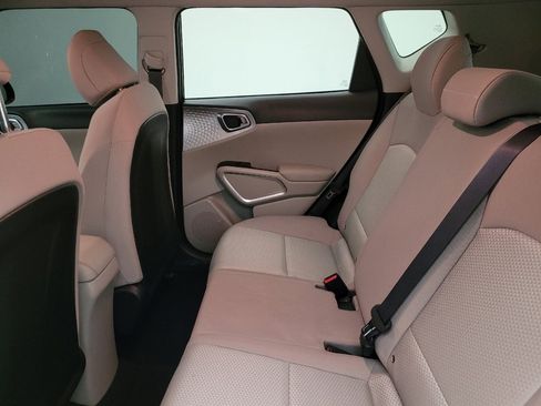 Used 2024 Kia Soul LX w/ Option Group 015 image 18