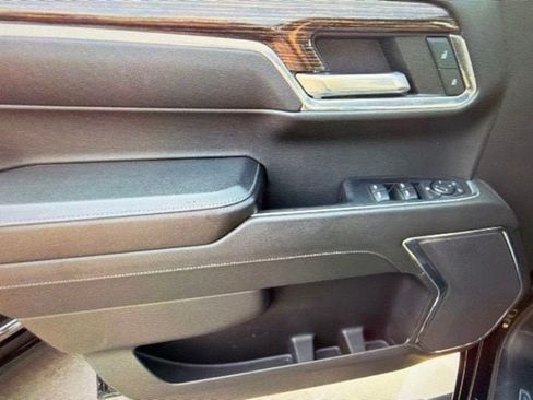 Used 2024 GMC Sierra 1500 Elevation AWD/4WD image 11