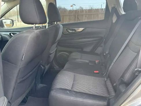 Used 2017 Nissan Rogue S FWD image 23