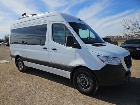 Used 2025 Mercedes-Benz Sprinter 2500 image 10