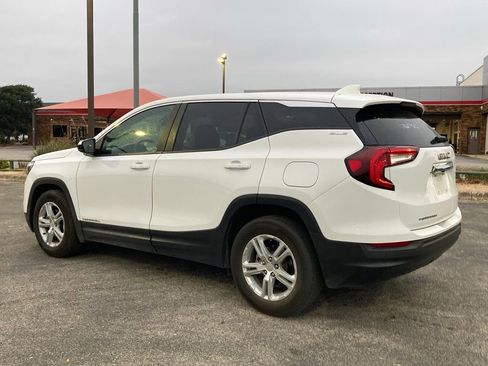 Used 2024 GMC Terrain SLE FWD image 6