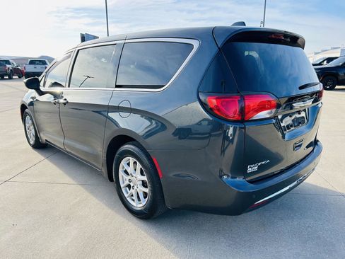Used 2020 Chrysler Pacifica Touring w/ Cold Weather Group image 35