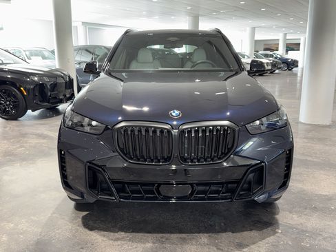 New 2026 BMW X5 xDrive40i w/ M Sport Package image 2