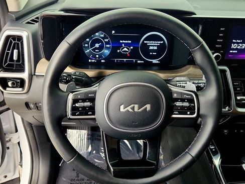 Used 2023 Kia Sorento SX Prestige AWD/4WD image 14