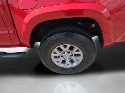 Used 2017 Toyota Tacoma SR5 w/ Tow Package RWD image 14