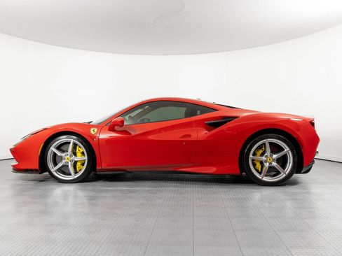 Certified 2021 Ferrari F8 Tributo RWD image 3