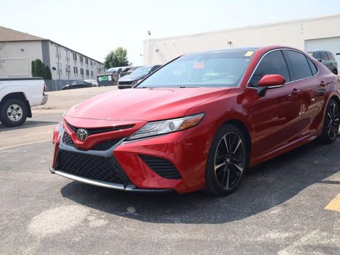 Used 2019 Toyota Camry XSE FWD image 3