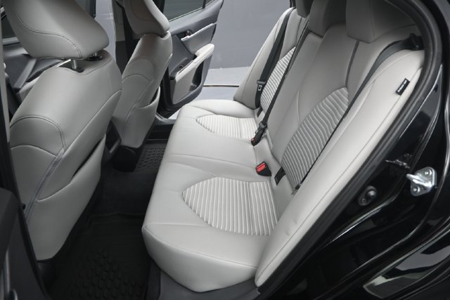Used 2024 Toyota Camry SE FWD image 12