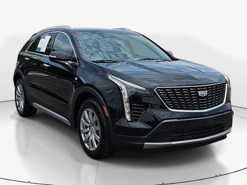 Used 2023 Cadillac XT4 Premium Luxury FWD image 2