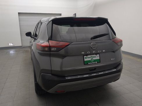 Used 2022 Nissan Rogue SV FWD image 6
