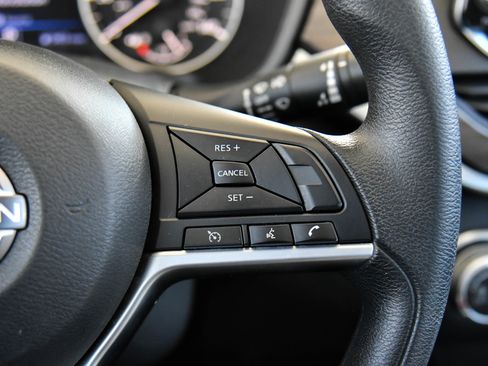 Used 2024 Nissan Altima 2.5 SV FWD image 27