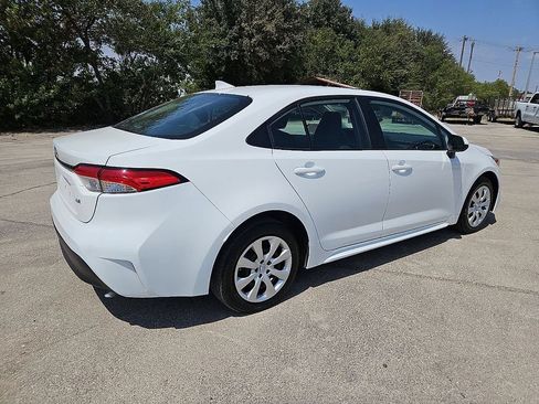 Used 2024 Toyota Corolla LE FWD image 8