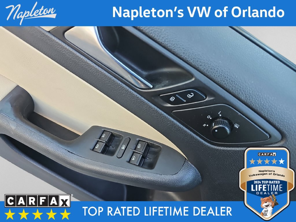 Used 2012 Volkswagen Jetta SE FWD image 24