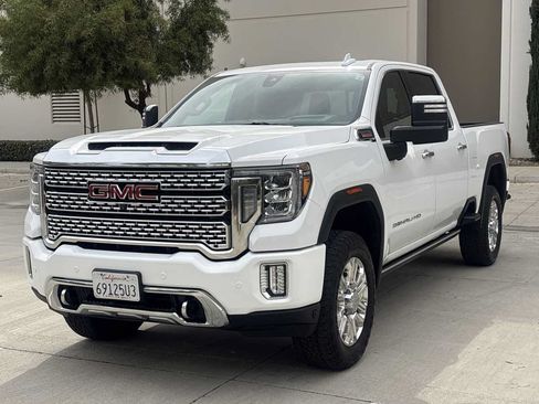 Used 2023 GMC Sierra 3500 Denali w/ Technology Package AWD/4WD image 7
