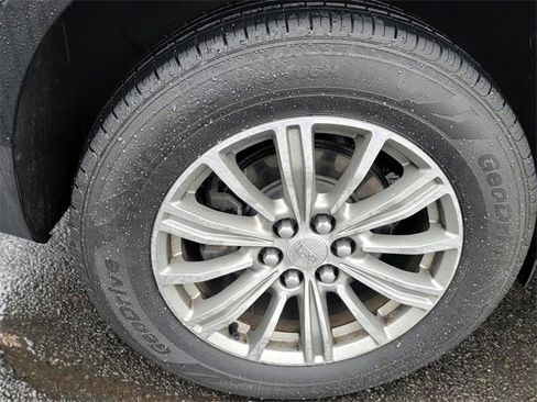 Used 2019 Cadillac XT5 Luxury image 9