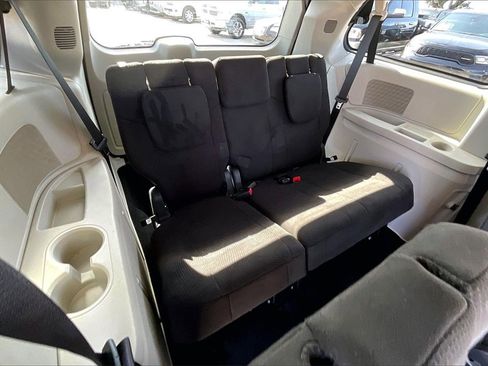 Used 2013 Dodge Grand Caravan SXT w/ UConnect Hands-Free Group image 36