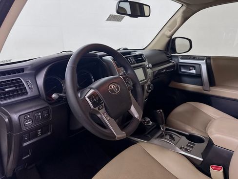 Used 2015 Toyota 4Runner Limited AWD/4WD image 10