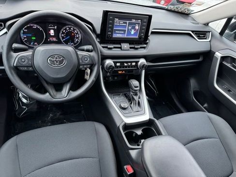 Certified 2019 Toyota RAV4 LE image 9