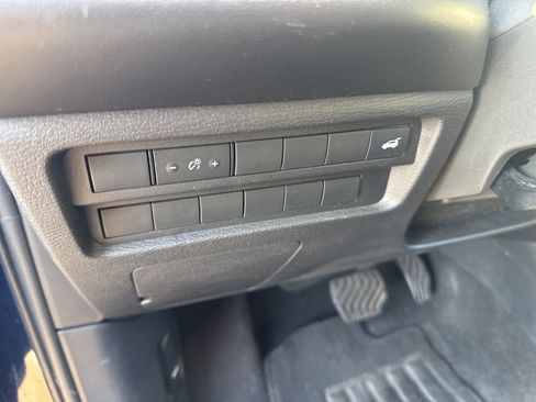 Used 2024 Mitsubishi Outlander SE Black Edition image 8