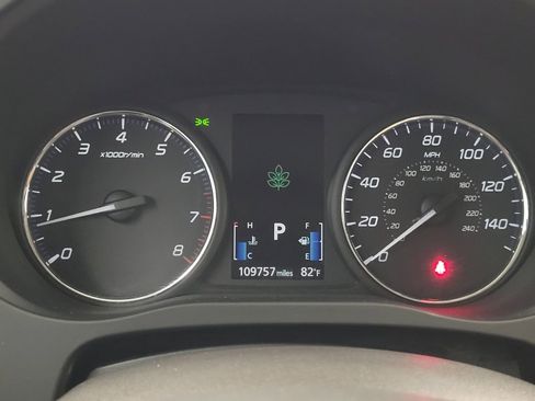 Used 2014 Mitsubishi Outlander SE FWD image 23