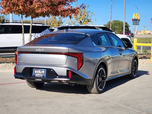 New 2025 Kia K4 GT-Line image 4