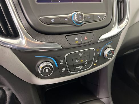 Certified 2024 Chevrolet Equinox LS FWD image 29