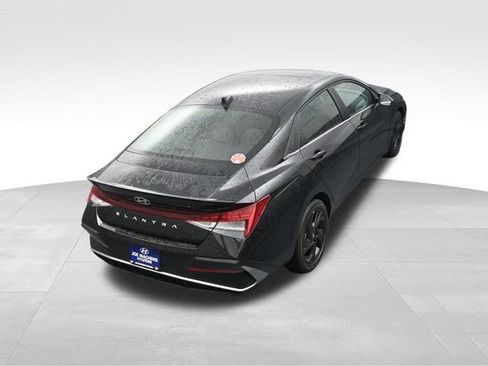 New 2026 Hyundai Elantra SEL Sport Premium FWD image 28