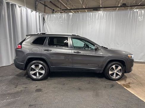 Used 2020 Jeep Cherokee Limited image 3