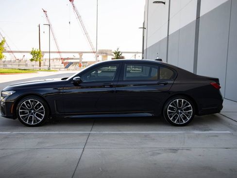 Used 2020 BMW 740i xDrive w/ M Sport Package AWD/4WD image 8