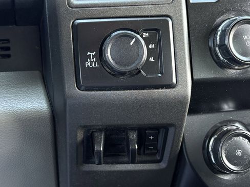 Used 2022 Ford F250 XL w/ Power Equipment Group image 18