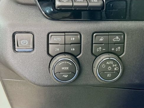 New 2026 Chevrolet Silverado 2500 ZR2 AWD/4WD image 12