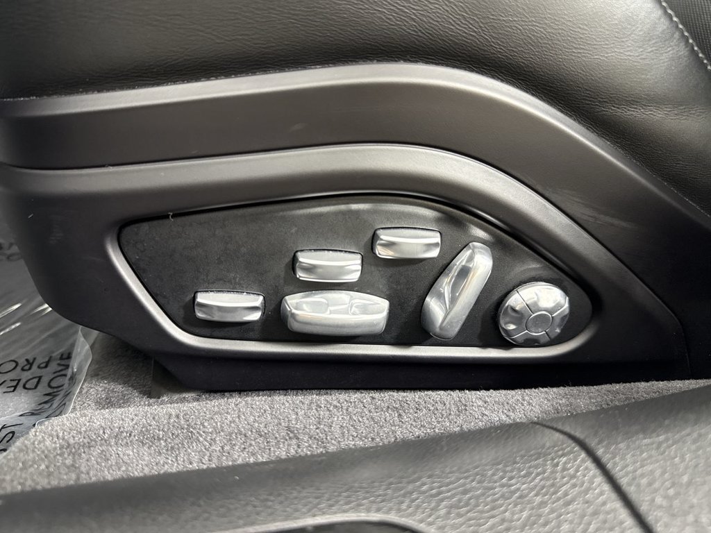 Certified 2020 Porsche Panamera GTS AWD/4WD image 39