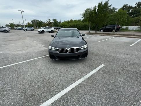 Used 2023 BMW 540i w/ M Sport Package RWD image 3