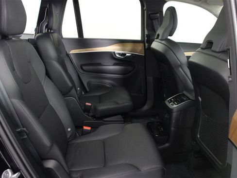 Certified 2024 Volvo XC90 T8 Plus w/ Protection Package Premier image 28