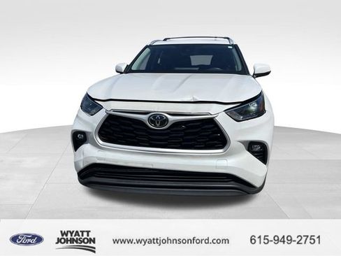 Used 2023 Toyota Highlander XLE image 8