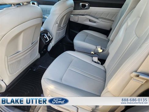 Used 2021 Kia Sorento SX image 14