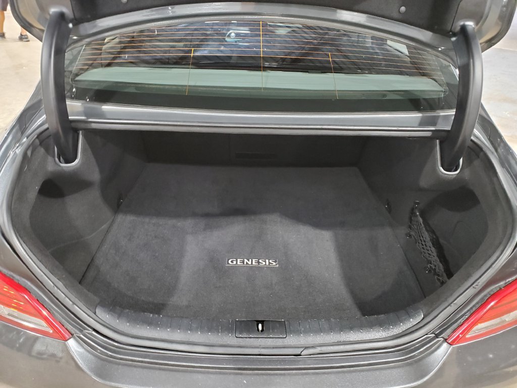 Used 2020 Genesis G70 2.0T AWD/4WD image 35