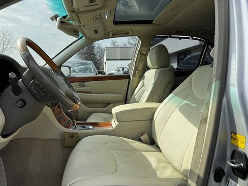 Used 2005 Lexus LS 430 w/ Ultra Luxury Pkg RWD image 14