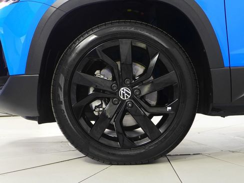 Used 2023 Volkswagen Taos SE AWD/4WD image 5