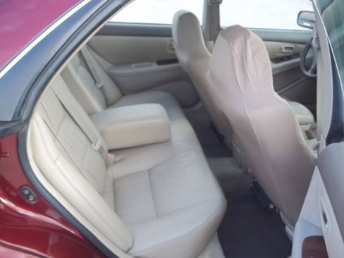 Used 2000 Lexus ES 330 w/ Lexus Value Pkg FWD image 11