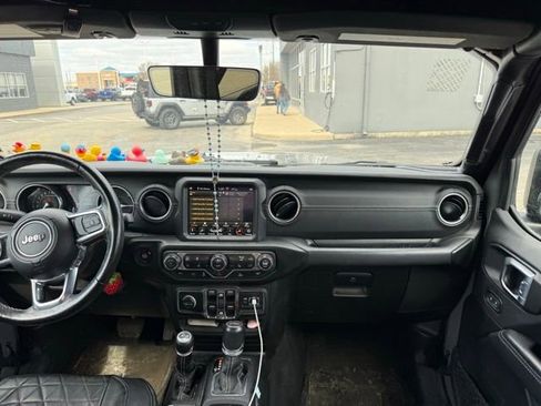 Used 2021 Jeep Wrangler Unlimited Sahara w/ Cold Weather Group image 12