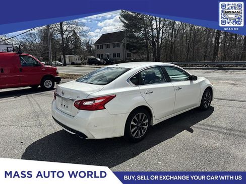 Used 2017 Nissan Altima 2.5 SV image 3