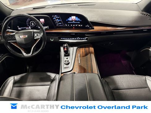 Used 2021 Cadillac Escalade Premium Luxury AWD/4WD image 29