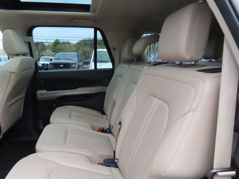 Used 2023 Ford Expedition Max Limited image 33