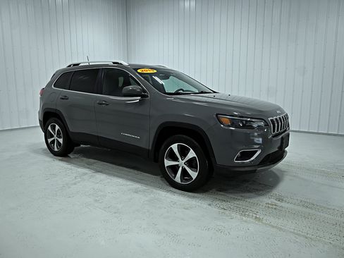 Used 2019 Jeep Cherokee Limited AWD/4WD image 3