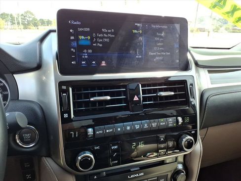 Used 2023 Lexus GX 460 Luxury w/ Sport Design Package AWD/4WD image 22