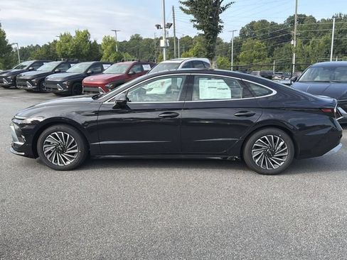 New 2026 Hyundai Sonata Limited FWD image 4