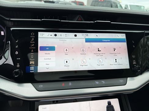 Used 2024 Jeep Wagoneer Launch Edition image 38