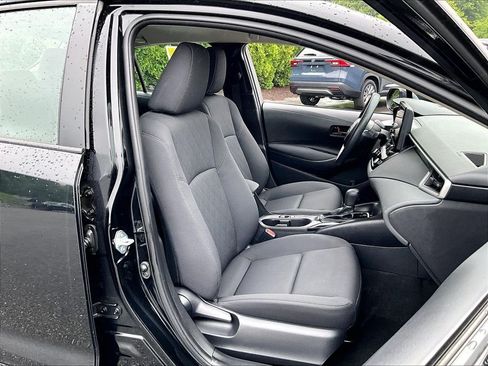Used 2024 Toyota Corolla LE FWD image 11