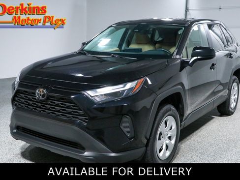 Used 2023 Toyota RAV4 LE AWD/4WD image 1